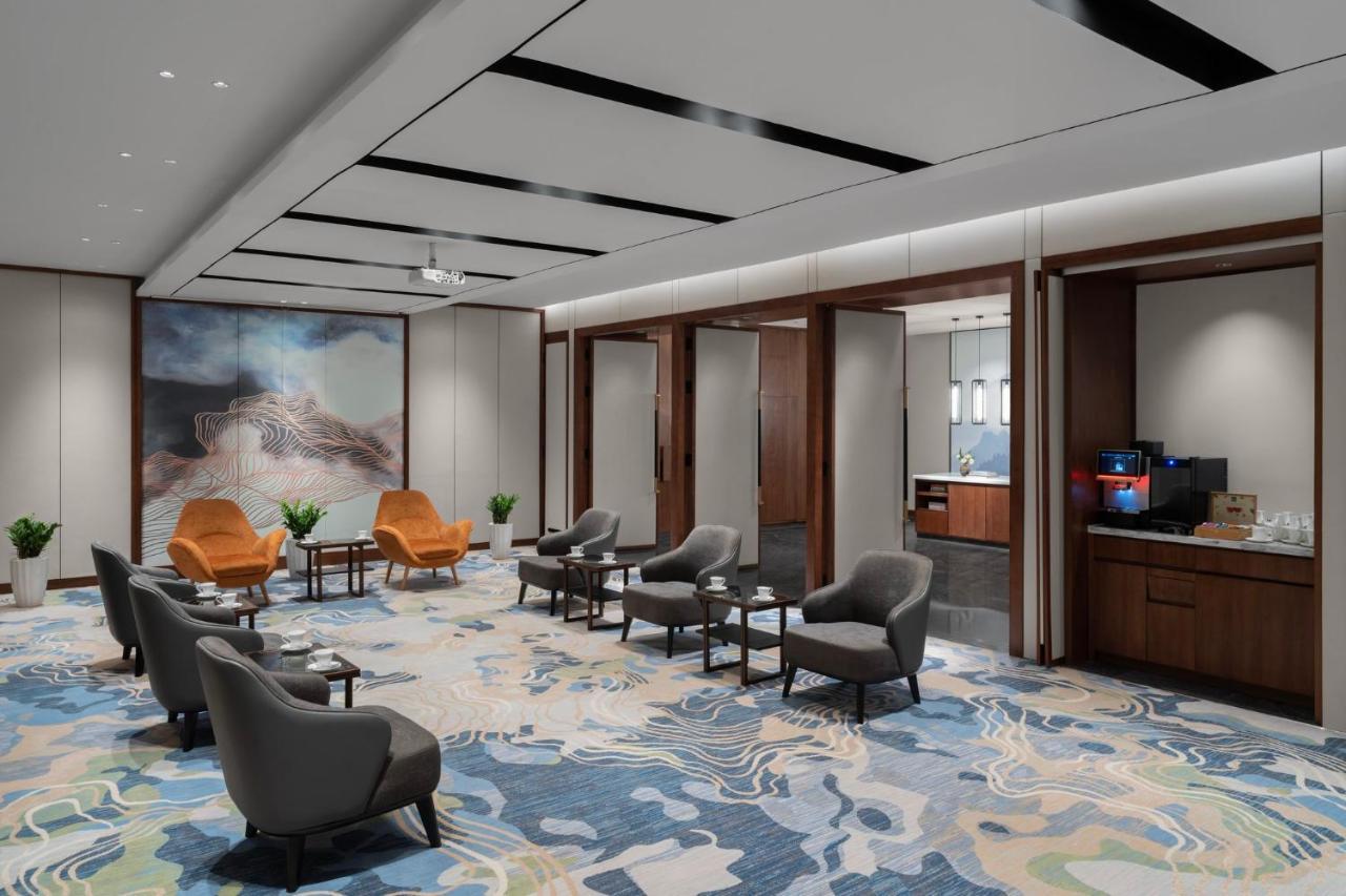 Crowne Plaza Vinh Yen City Centre By Ihg Exterior photo
