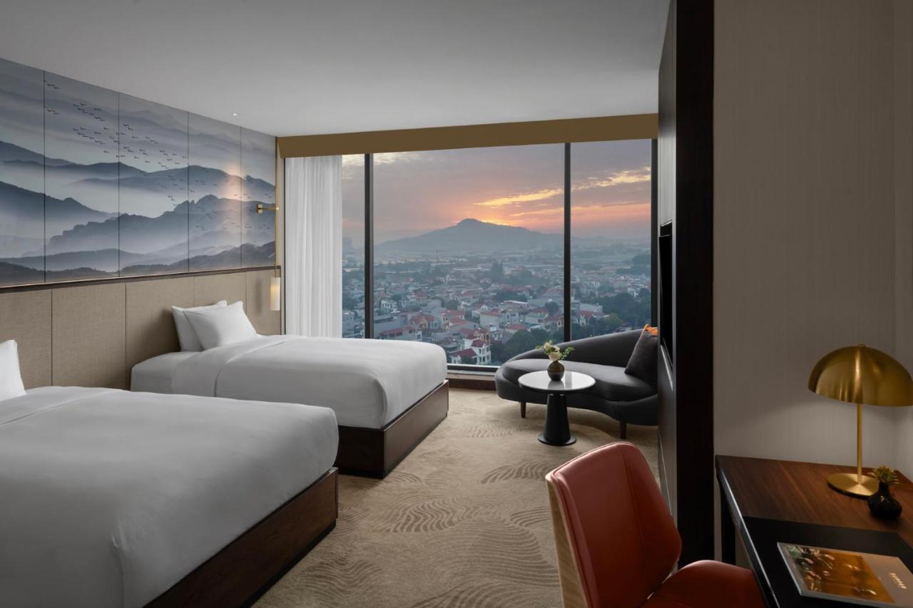 Crowne Plaza Vinh Yen City Centre By Ihg Exterior photo