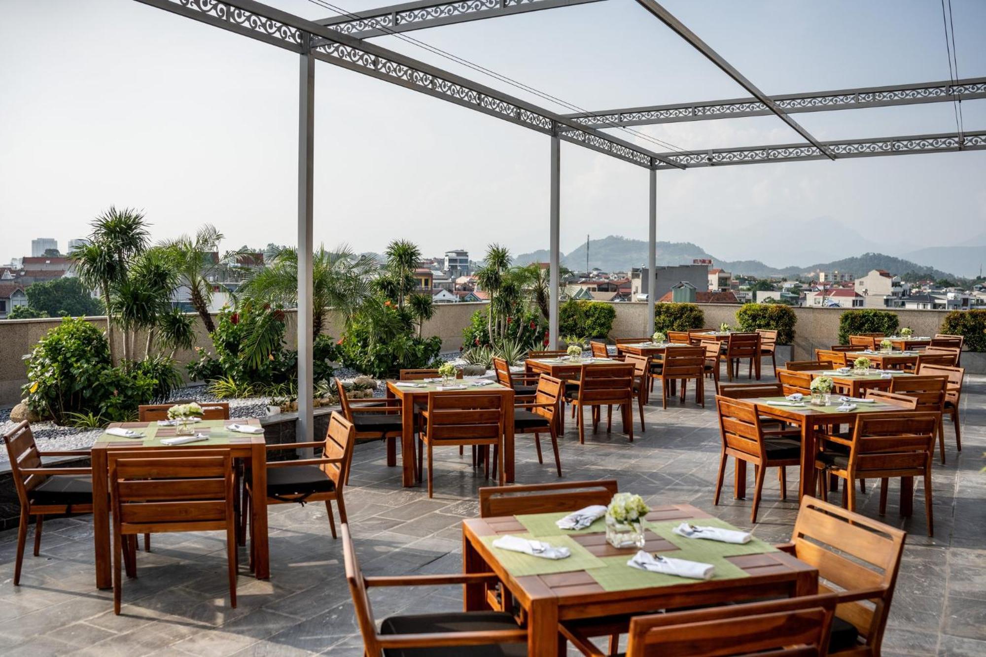 Crowne Plaza Vinh Yen City Centre By Ihg Exterior photo